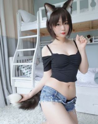 极品嫩模被强到高潮呻吟_720免费观看韩国