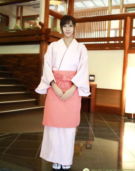 美女裸照动态图_720免费在线播放
