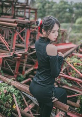 我要美脚社区sm踩踏专区_1080高清视频观看